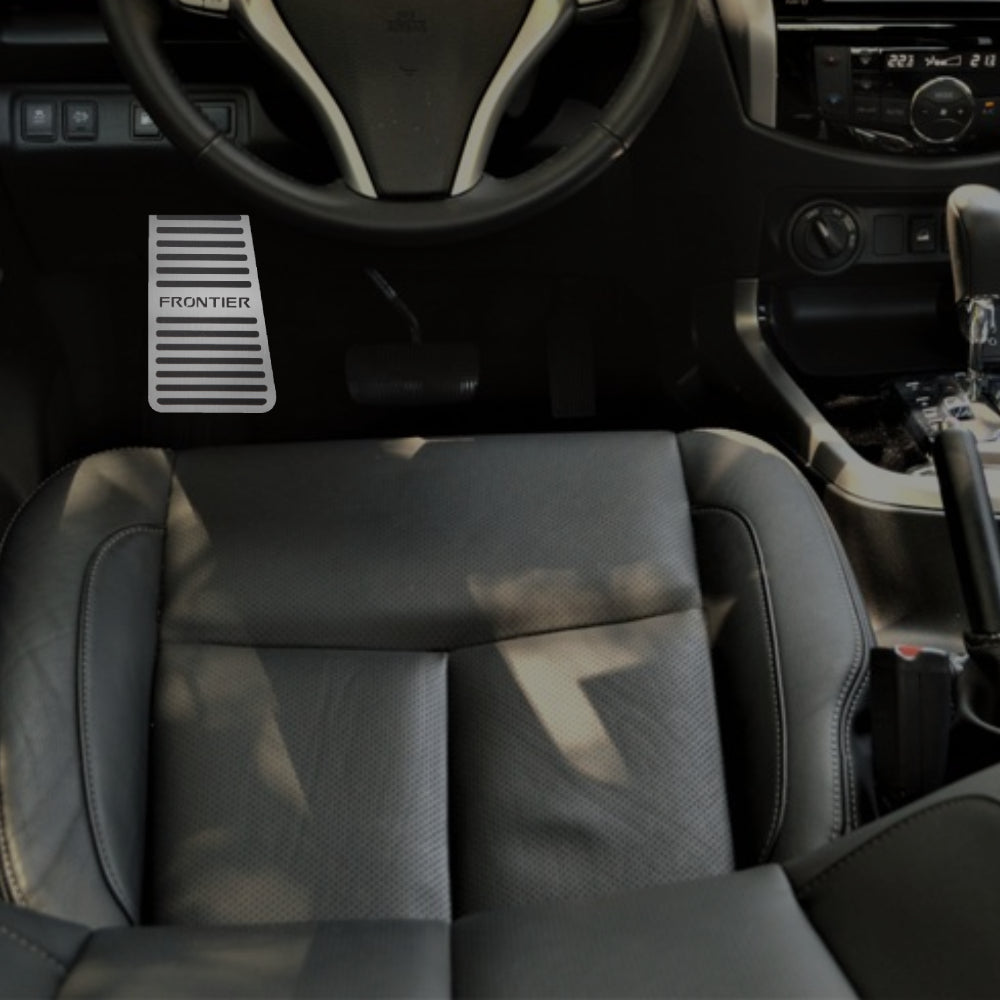 Descanso de pé em aço inox Nissan Frontier 2017/...