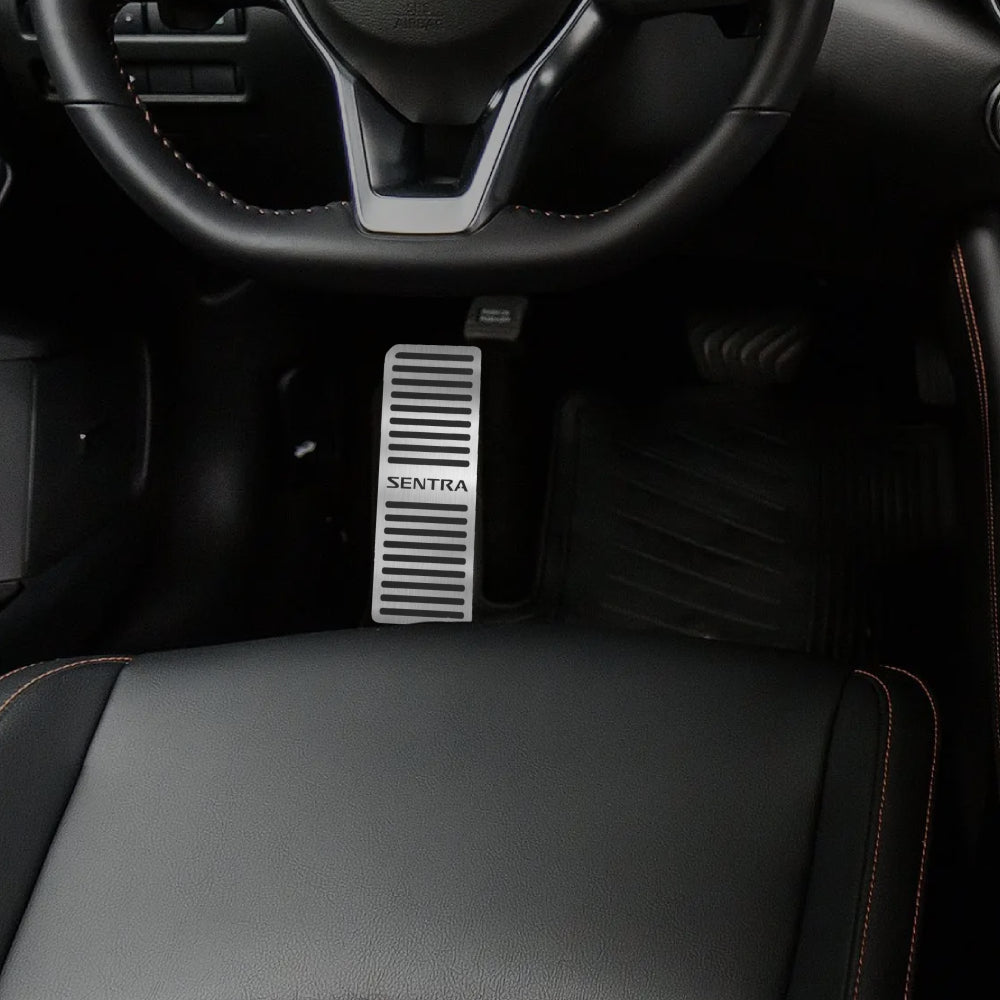 Descanso de pé em aço inox Nissan Sentra 2017/...